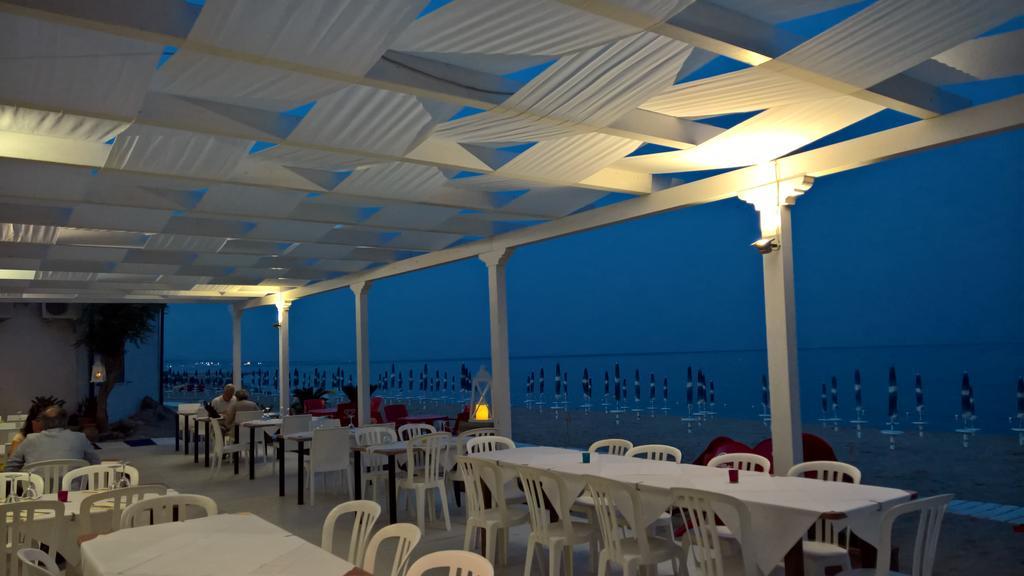 Hotel Il Gabbiano Stalettì Esterno foto