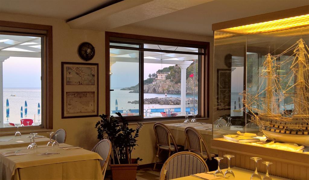 Hotel Il Gabbiano Stalettì Esterno foto