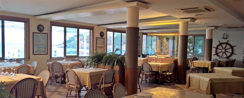 Hotel Il Gabbiano Stalettì Esterno foto