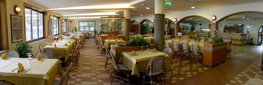 Hotel Il Gabbiano Stalettì Esterno foto