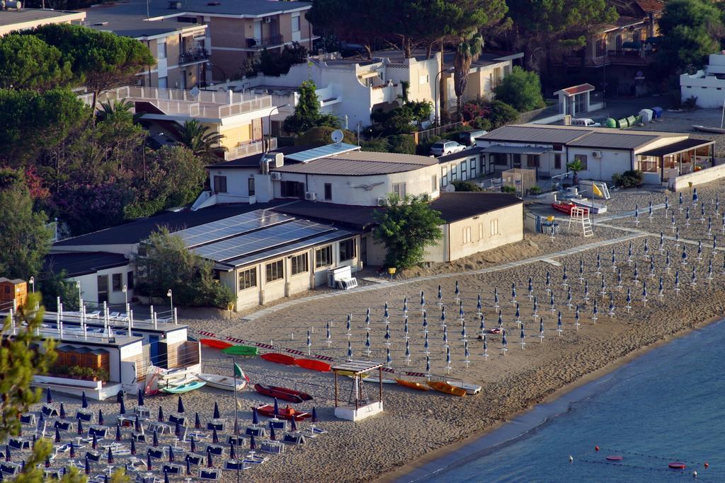 Hotel Il Gabbiano Stalettì Esterno foto