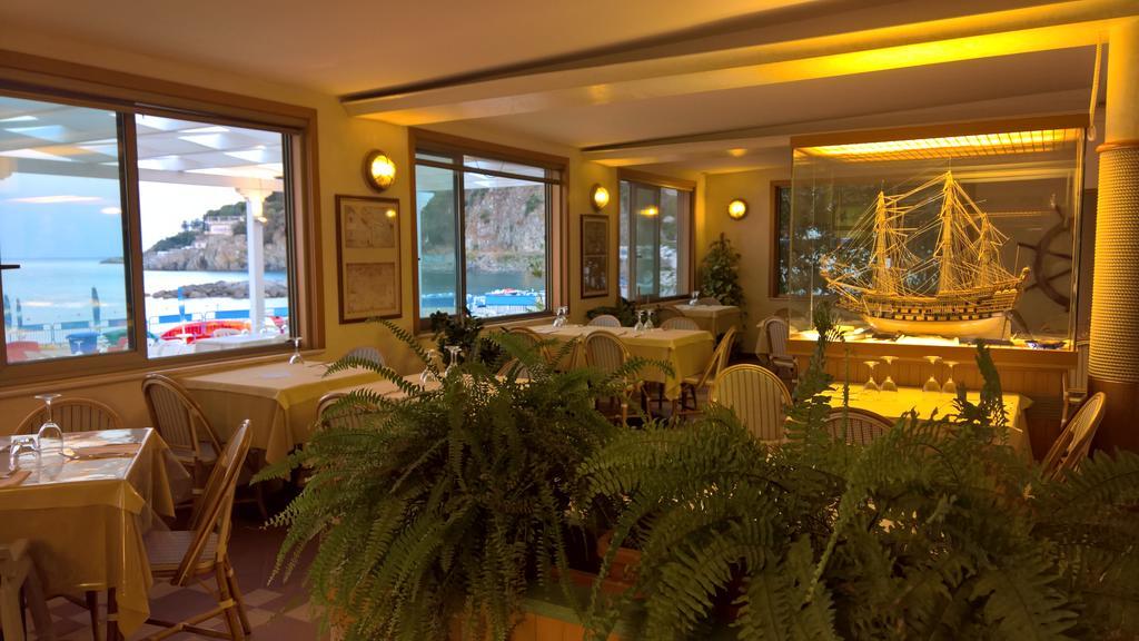 Hotel Il Gabbiano Stalettì Esterno foto