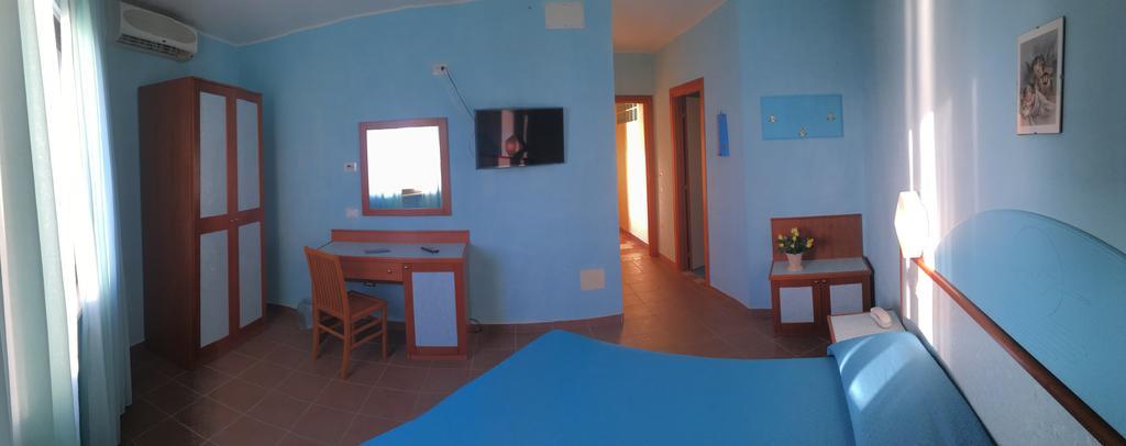 Hotel Il Gabbiano Stalettì Esterno foto