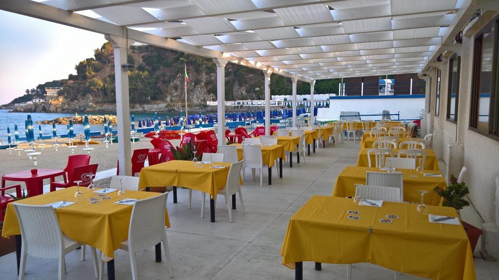 Hotel Il Gabbiano Stalettì Esterno foto