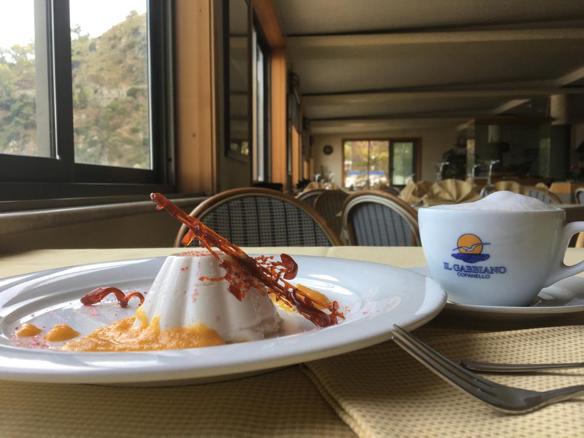 Hotel Il Gabbiano Stalettì Esterno foto