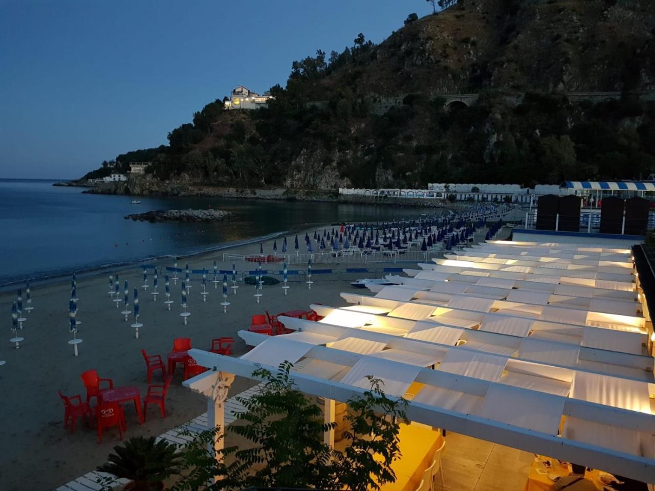 Hotel Il Gabbiano Stalettì Esterno foto