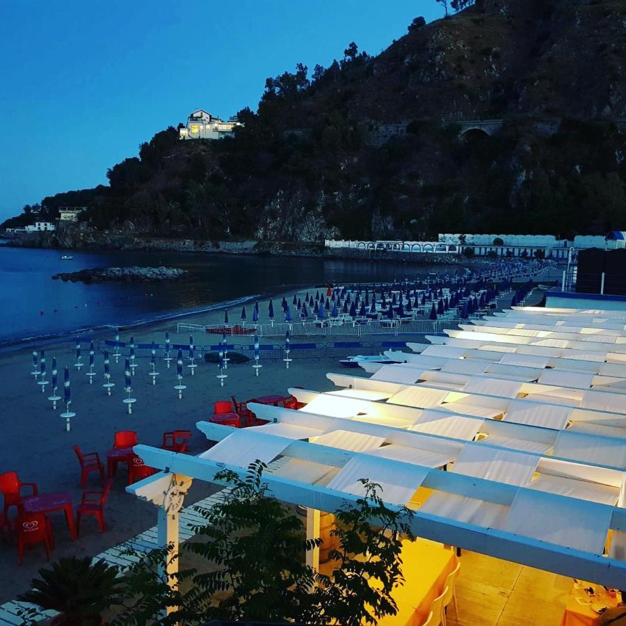 Hotel Il Gabbiano Stalettì Esterno foto